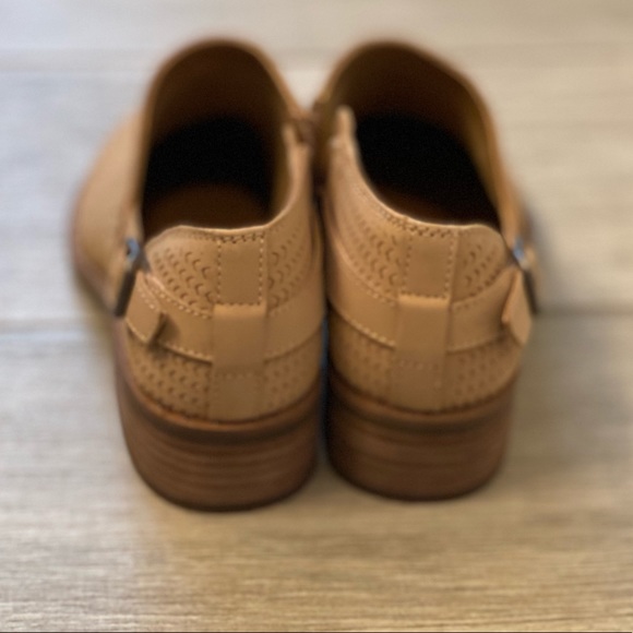 Lucky Brand Gahiro Booties 6 - Picture 2 of 5